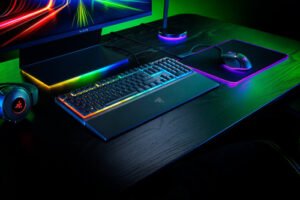 Razer Ornata V3 — Mecânico com Membrana Híbrida